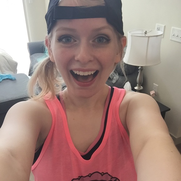 Hello, it me 🦄 - Picture 2 of 3